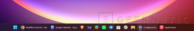 Geeknetic You can now move the Windows 11 taskbar wherever you want: so you can customize it step by step 5
