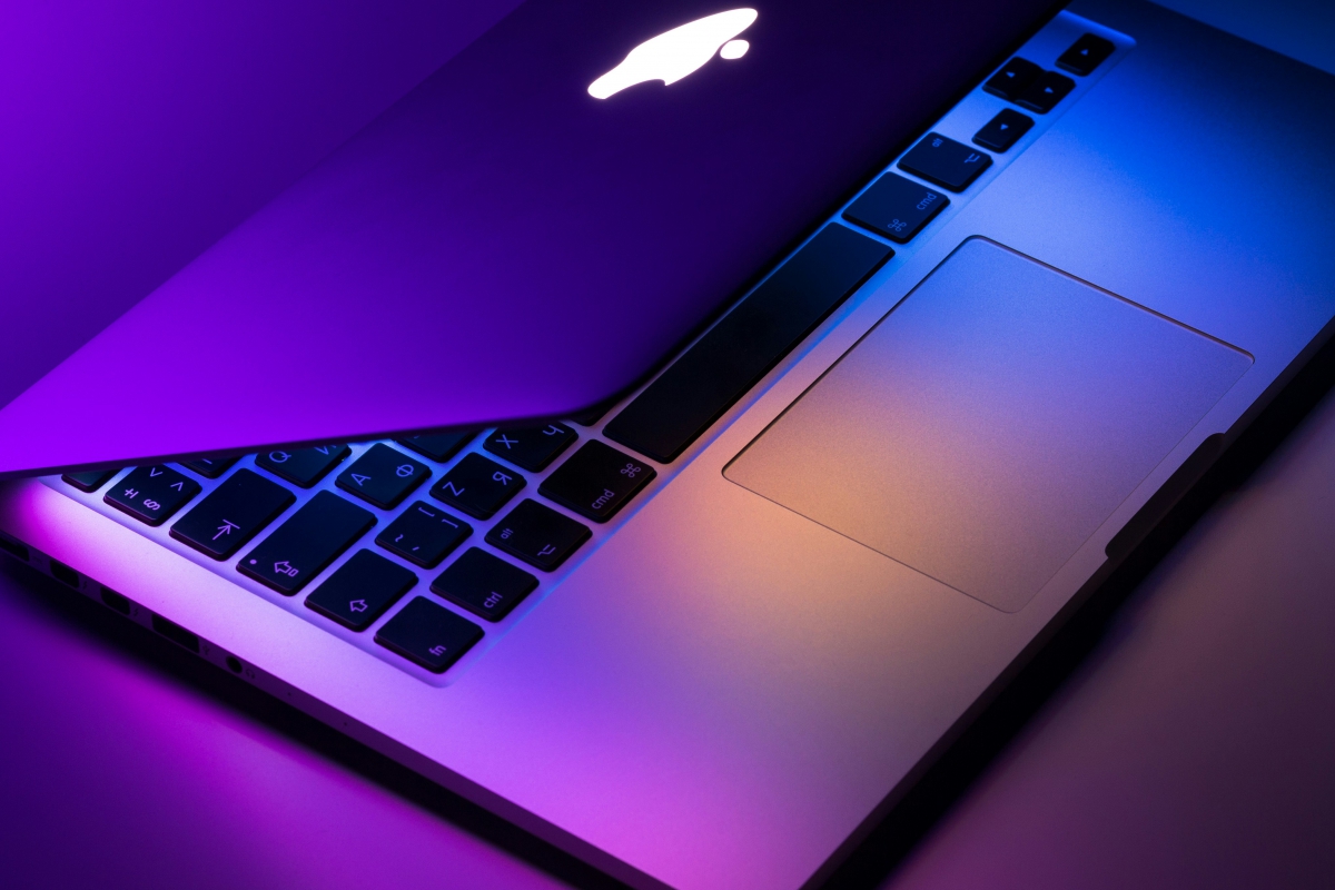 Apple replaces a broken 2020 Intel MacBook Air with a model with an M5 chip through AppleCare