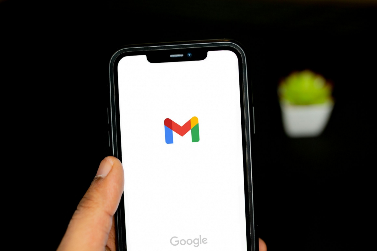 Gmail is updated on Android and iOS to simplify receiving single-use codes