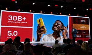 The Snapdragon 8 Elite Extreme Gen 6 can run models with 30,000 million parameters, but there is a trick