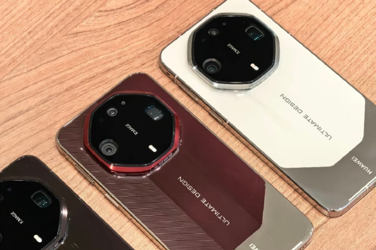 The HUAWEI Mate 90, Mate 90 Pro and Mate 90 RS show their design before the presentation