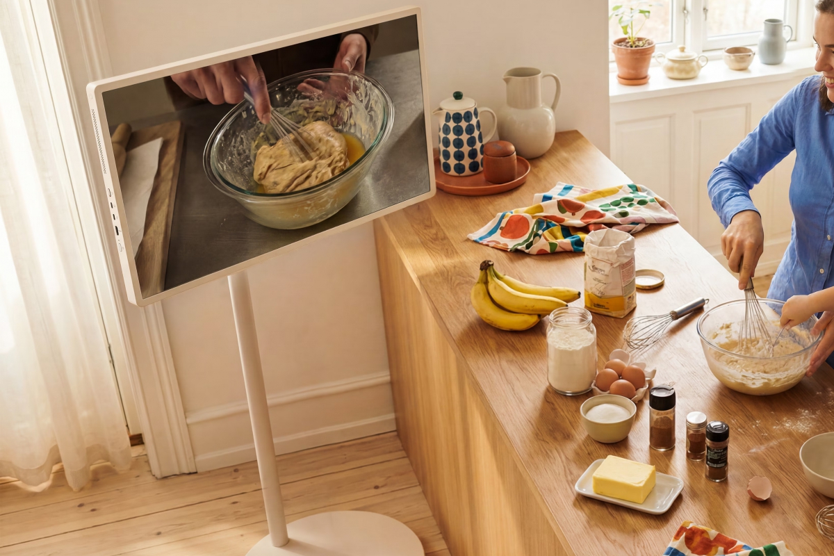 The LG StanbyME 2 Max arrives in Spain with 32 inches 4K and up to 4.5 hours of battery