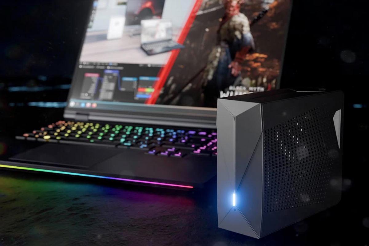 The TUXEDO Stellaris 16 Gen 8 combines an RTX 5090 with optional external liquid cooling