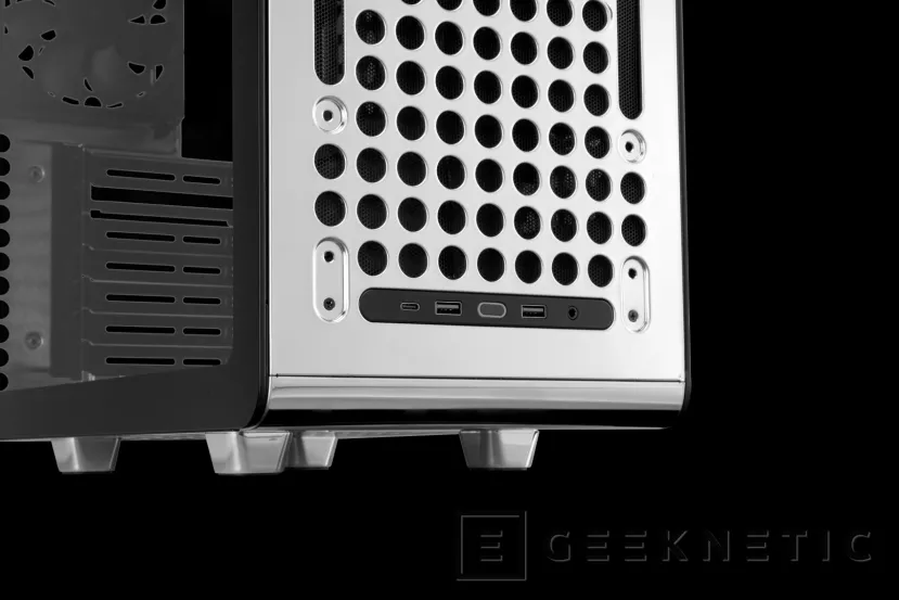 Geeknetic Cooler Master presents the CUBE 540 Stainless Steel Special Edition case, a version with premium materials of its CUBE 540 4