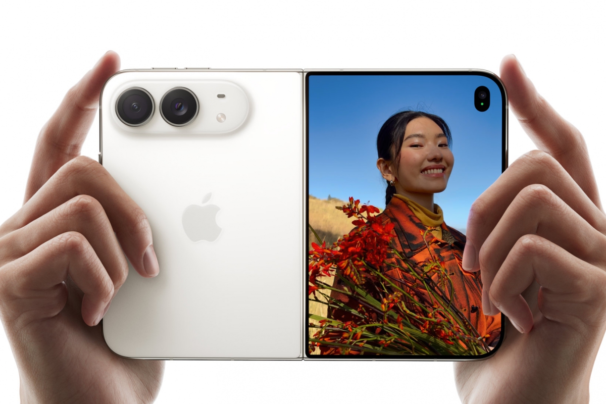 Apple is aware of the hinge issue and encourages you to request a replacement if you experience this issue on your iPhone Duo.