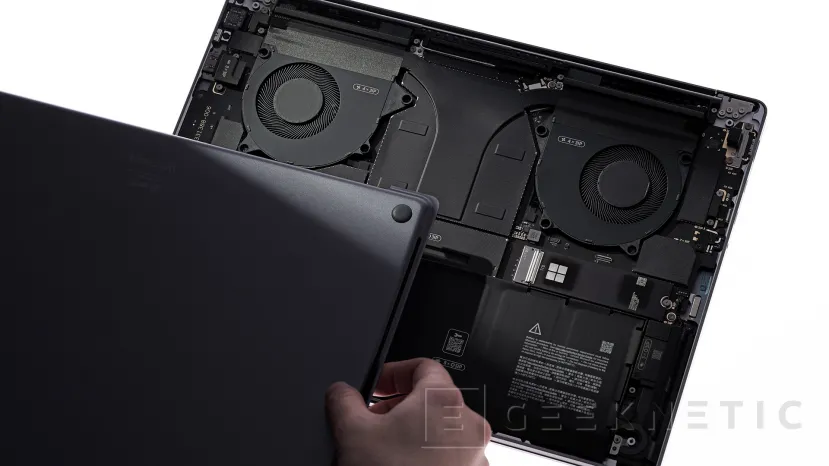 Geeknetic Is it worth paying almost $6,000 for a laptop for local AI? The first analyzes of the Surface Laptop Ultra leave no room for doubt 2