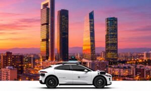 Waymo prepares its arrival in Madrid: its cars will circulate with a driver before offering autonomous trips